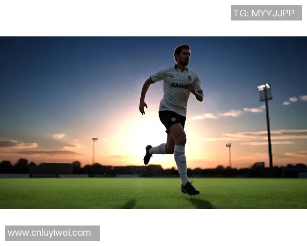 绿茵场上闪耀光芒的足球帅气球星与激情时刻 绿茵场上闪耀光芒的足球帅气球星与激情时刻