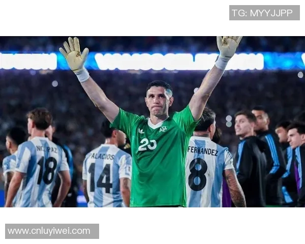 颜值与实力并存足球场上的高颜值球星们引领时尚潮流